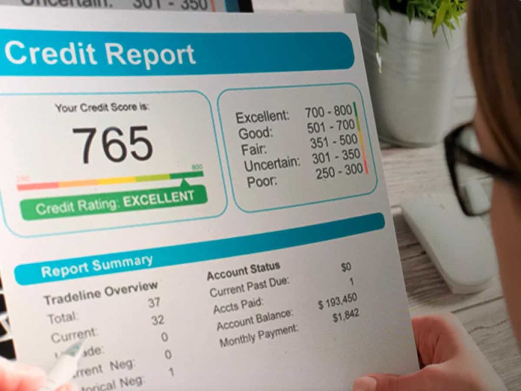 Does debt to income affect credit score?